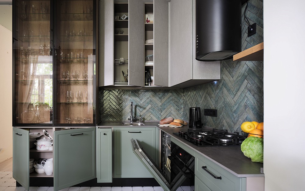 Кухня в московской сталинке в духе норвежского леса